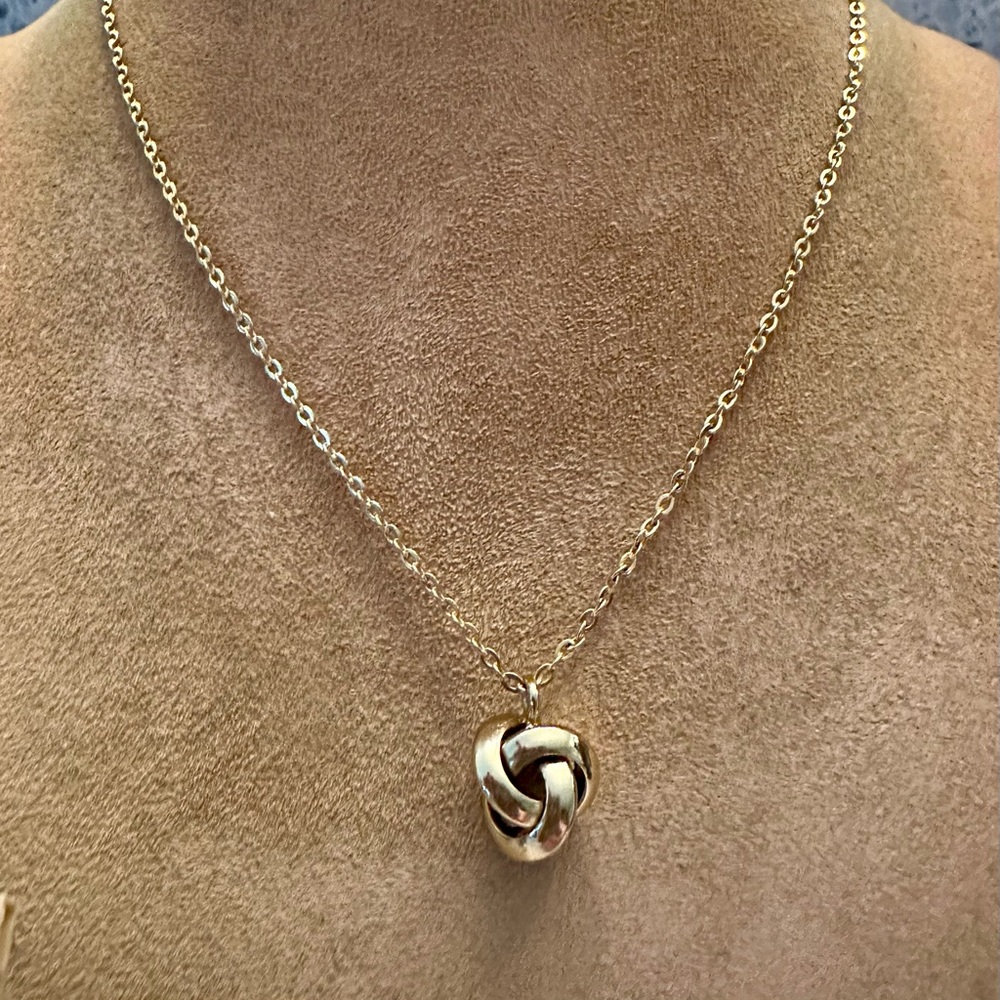 Designers brands gold knot necklace set - Picture 3 of 9